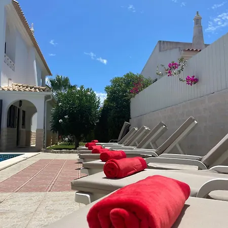 Lucia, Olhos D'agua, فيلة *