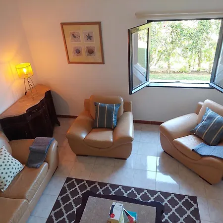 Lucia, Olhos D'agua, * 알부페이라