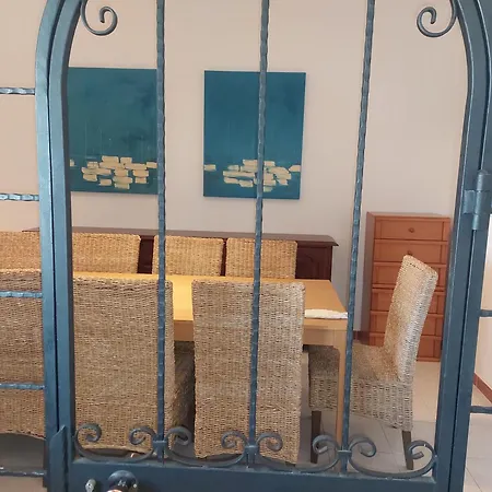 Lucia, Olhos D'agua, 빌라