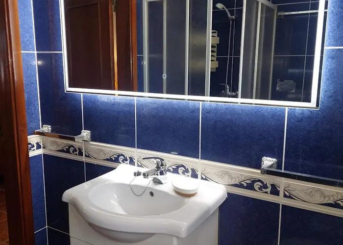 Lucia, Olhos D'agua, Βίλα Αλμπουφέιρα